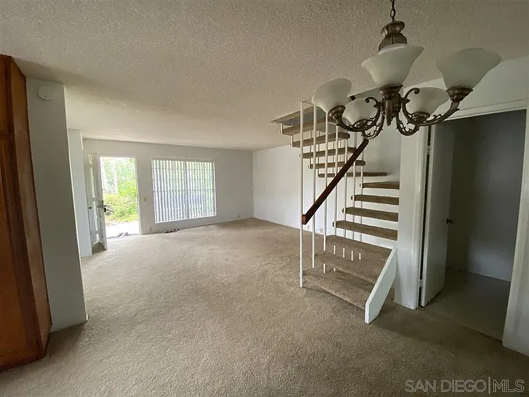 4354 Vision Dr — Photo 8