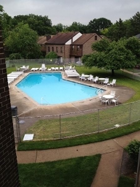 2nd image of 323 Gills Ln Unit 5-K