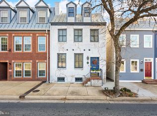 214 S Henry St, Alexandria, VA 22314