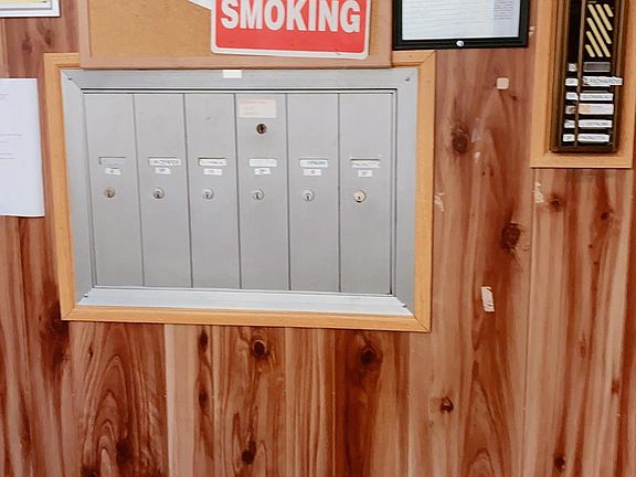 2nd image of 2719 Fenton Ave #2