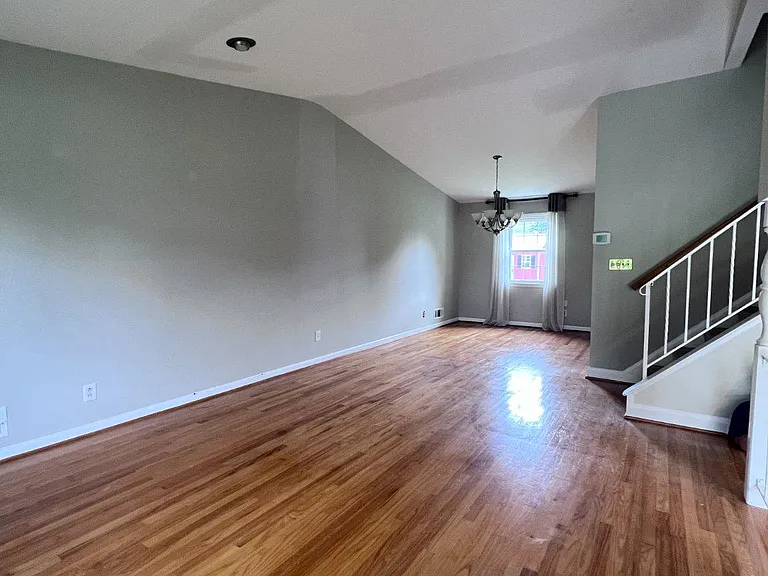 8407 Thornton Rd — Photo 5