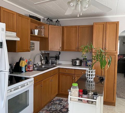 3rd image of 1208 Park Ave
