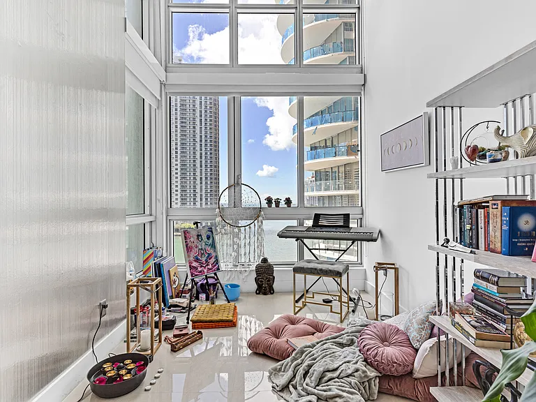 300 S Biscayne Blvd #L-612 — Photo 11