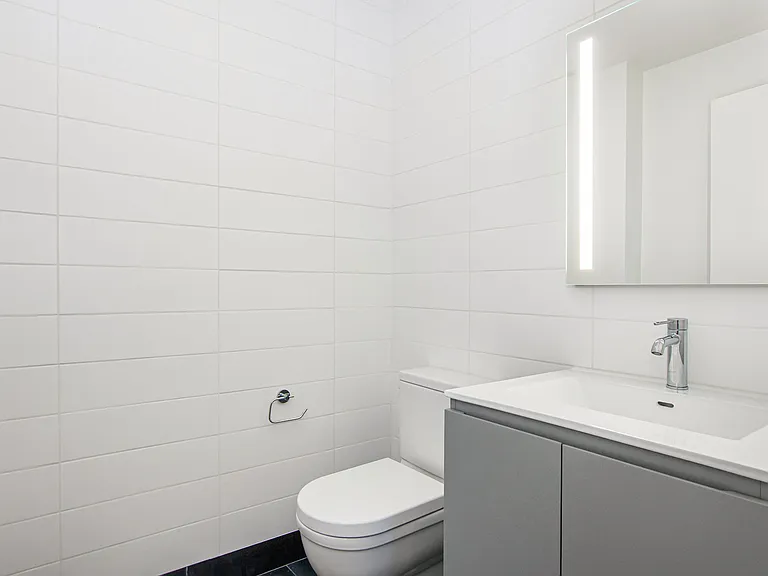 1454 Townsend St #307 — Photo 7