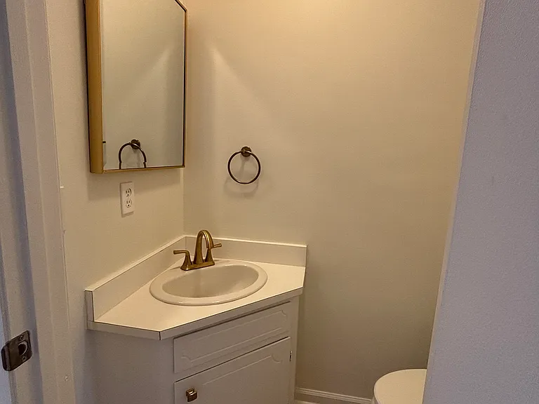 155 Turnwood Ln — Photo 16