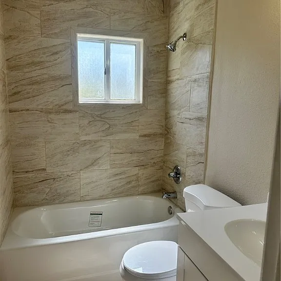 3303 Astoria Ave — Photo 3