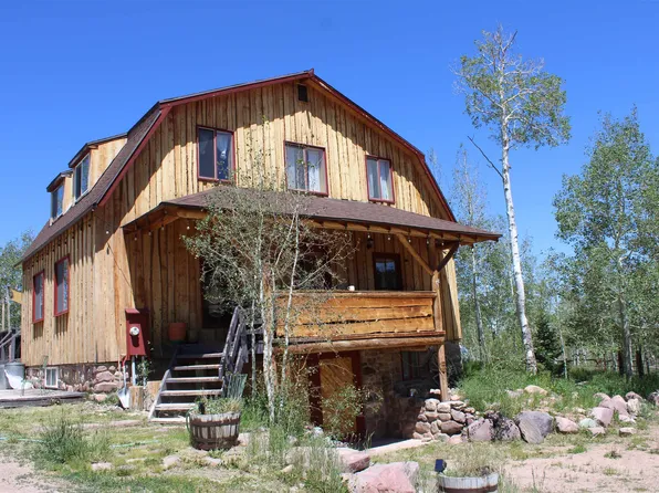87 Moose Hollow Rd, Robertson, WY 82944