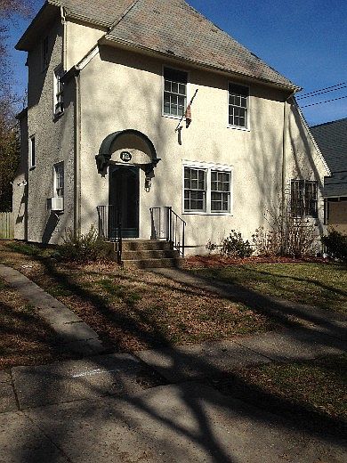 1st image of 300 Main St