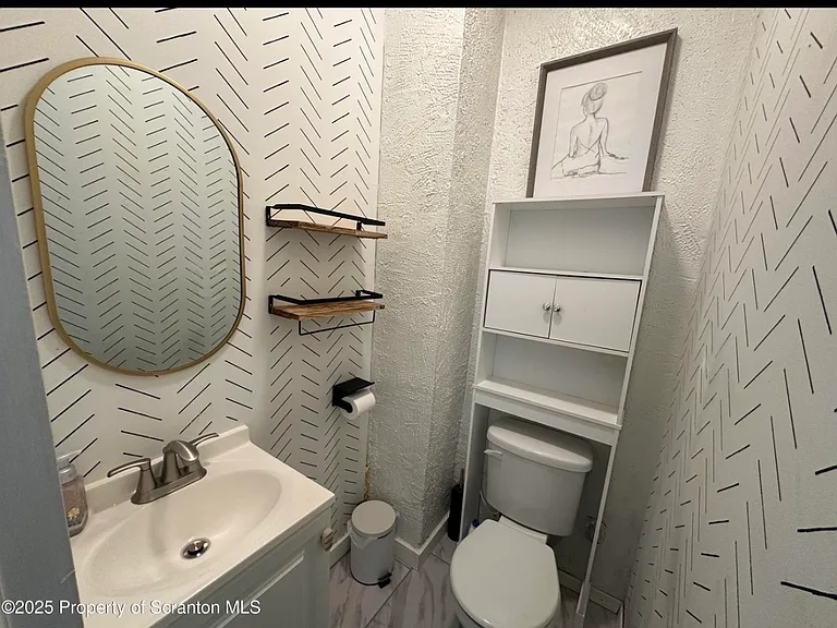 821 Maple St — Photo 7