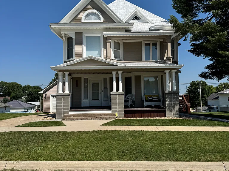 315 Jackson St — Photo 21