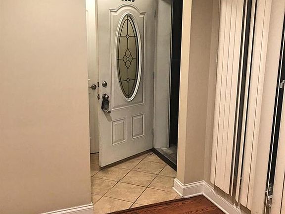 2nd image of 3241 River Falls Dr