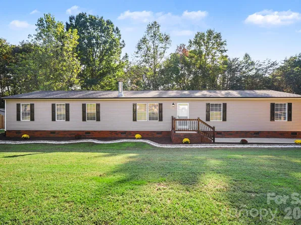 125 Heartwood Ln, Statesville, NC 28625