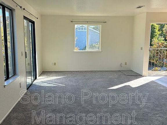 5th image of 1145 N Lincoln St APT 4