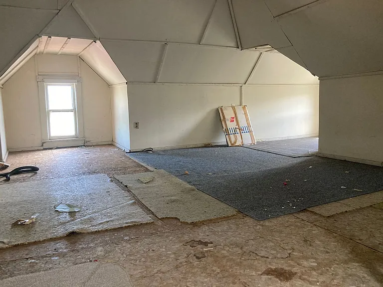 212 Grand Street — Photo 21