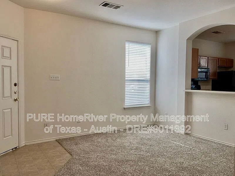 3 bed, 2.5 bath, 1296 sqft, $1,495 — Photo 4