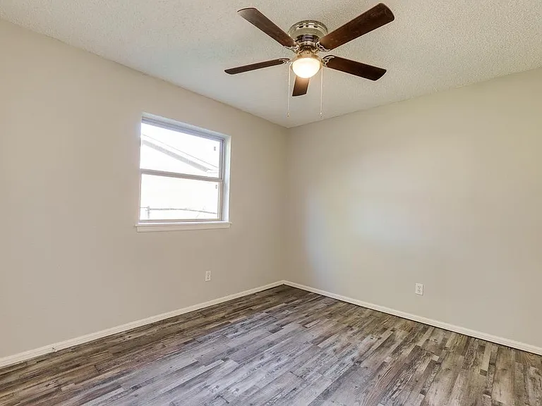 1603 Sheffield Dr — Photo 11