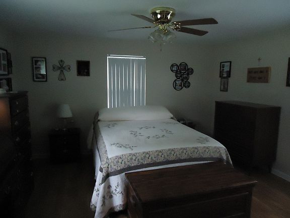 4th image of 3927 Grace Ave