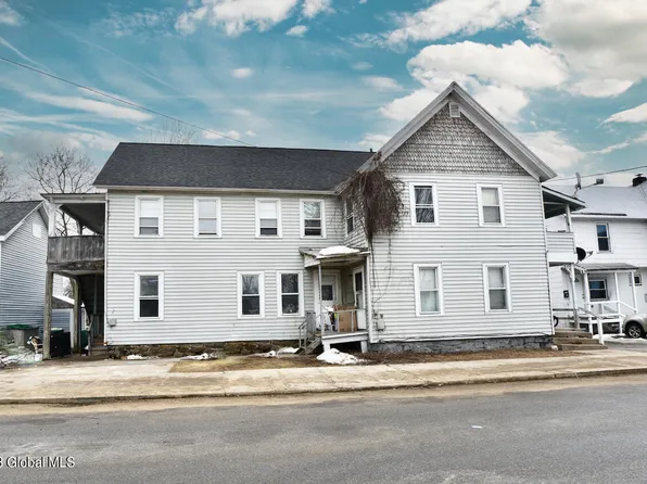 11 5th Street, Corinth, NY 12822