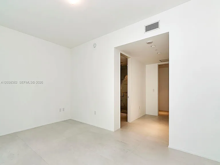 1000 Biscayne Blvd #2002 — Photo 43