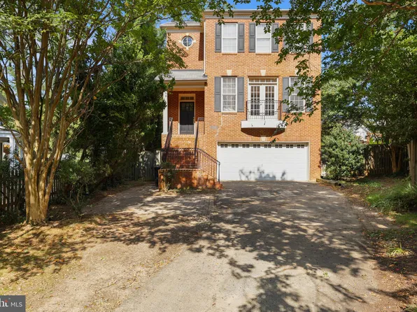 415 N Frederick St, Arlington, VA 22203