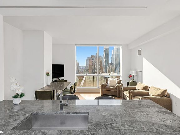 3rd image of 400 Park Ave S #24A