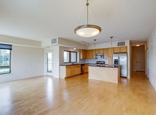 4940 77th St W #207, Minneapolis, MN 55435