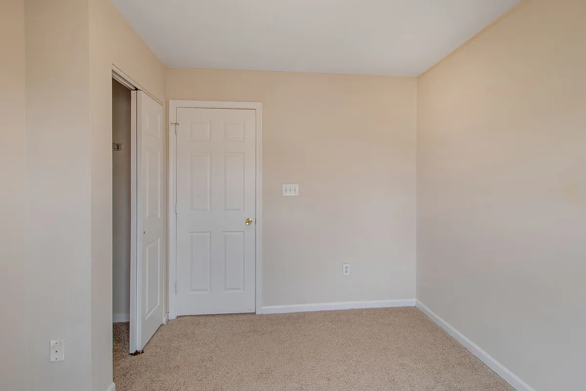 Building Photo - 5171 Duke Ct