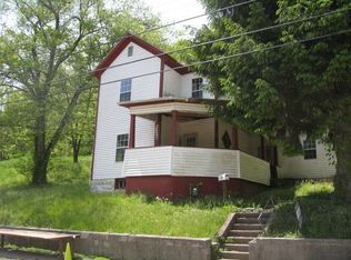458 Maple Ave, Grafton, WV 26354