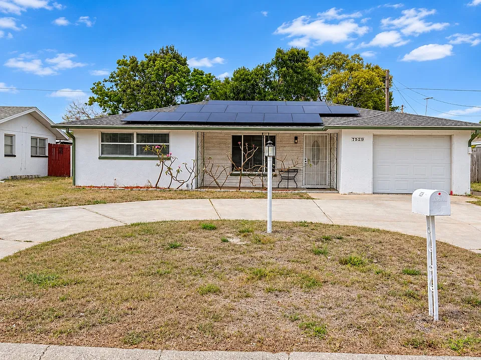 7529 Redcoat Ave