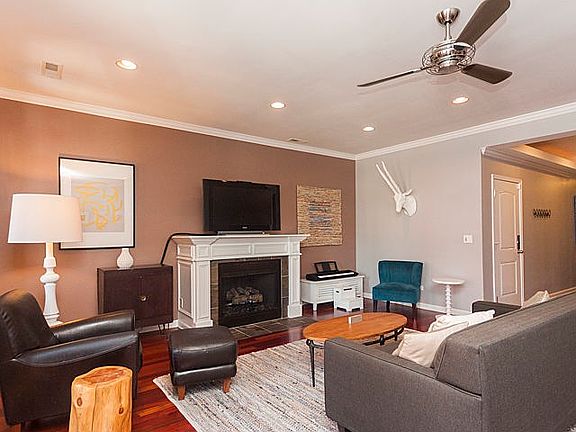 5th image of 1417 W Chicago Ave Unit 1