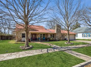 211 E University Ave, Waxahachie, TX 75165
