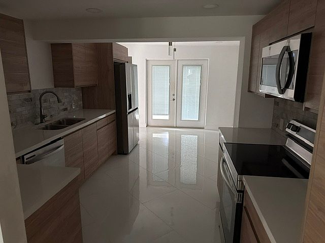 1st image of 1137 SW 8th Ave