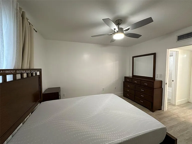 10900 SW 104th St #322 — Photo 22