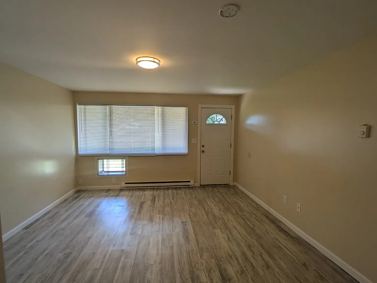 Studio, $1,350 — Photo 3
