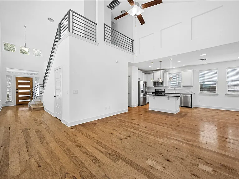 7203 Bertram Ct — Photo 2