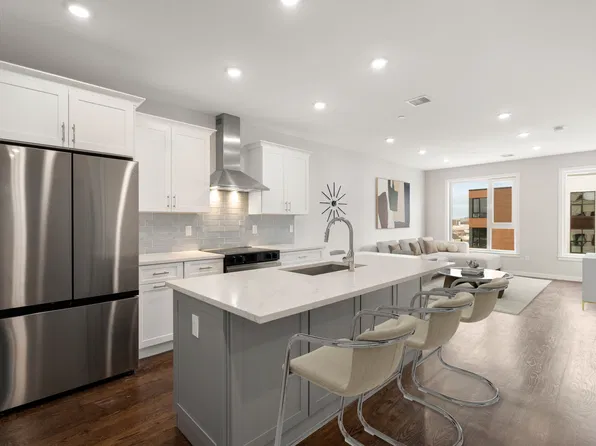 267 Old Colony Ave, Boston, MA