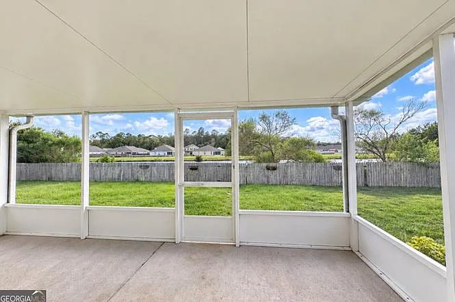 4 bed, 1875 sqft, $2,300 — Photo 4