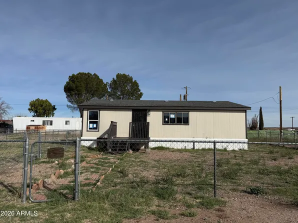 211 E YUMA Street, Huachuca City, AZ 85616