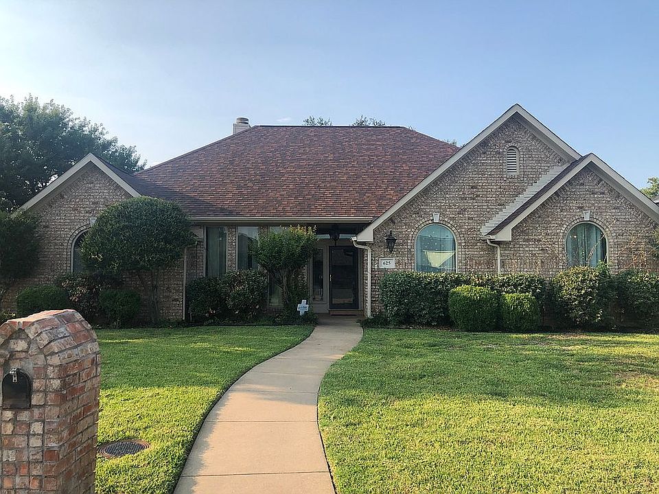 1st image of 625 Meadowcrest Dr