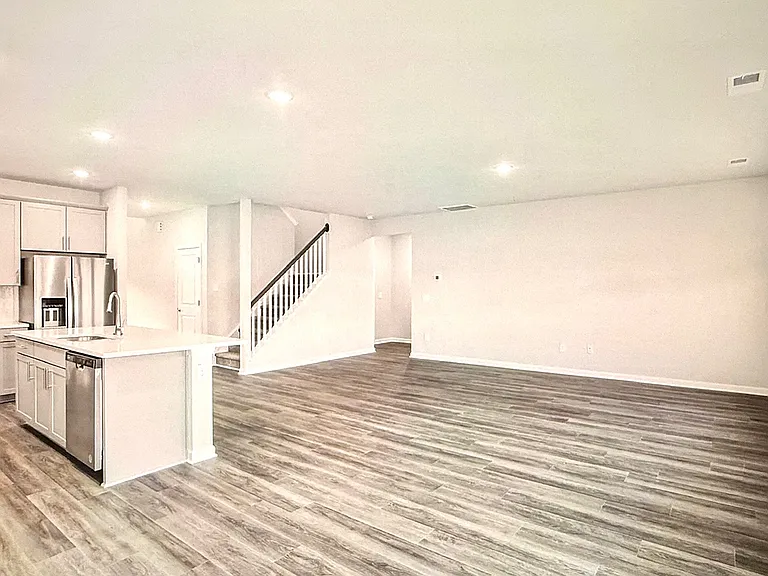 290A White Birch Ln — Photo 3