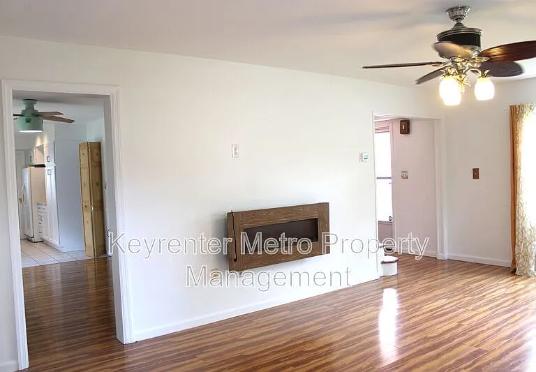 12308 Shelter Ln — Photo 7