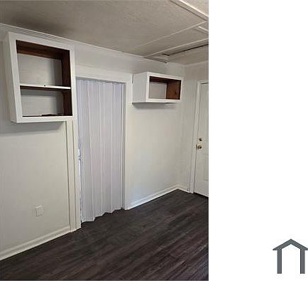 4th image of 305 1/2 Wright St