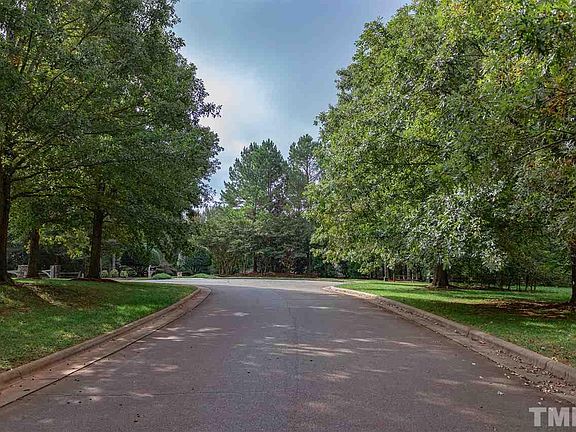 3rd image of 6027 Old Field Dr