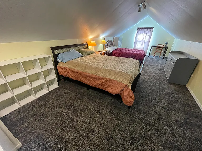 1166 Market St NE — Photo 11