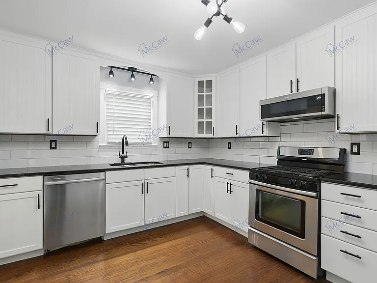 2516 Primrose Ave — Photo 4