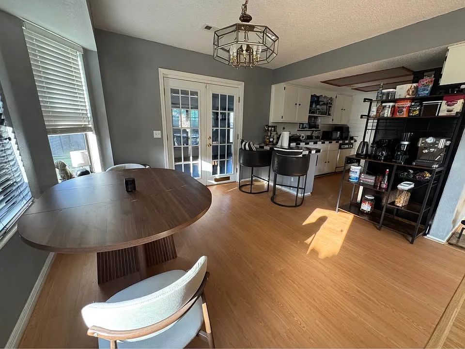 3 bed, 1635 sqft, $700 — Photo 3