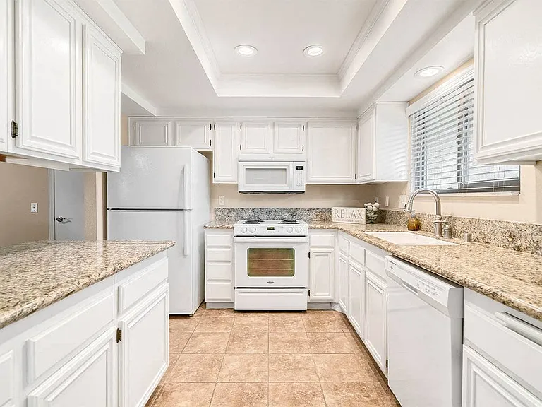 Westmont Village Homes — Photo 10