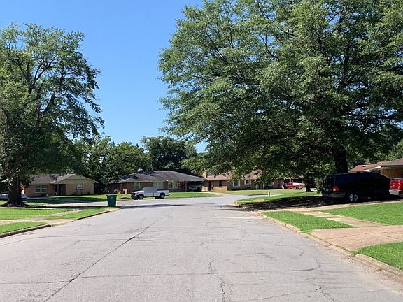 4th image of 3106 Violet Dr