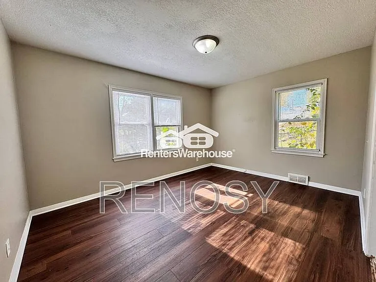 709 Bell Ave — Photo 8