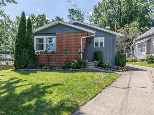 323 Oak St, Wadsworth, OH 44281